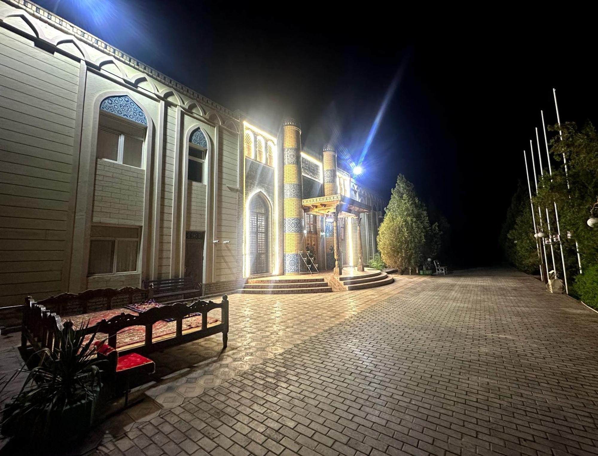 Готель Qibla Tozabog Хіва Екстер'єр фото